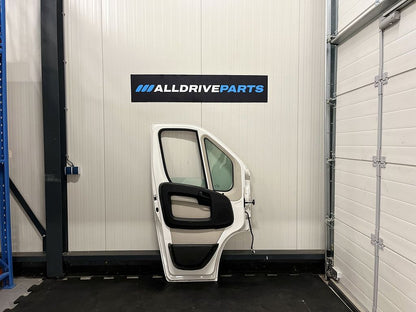 Peugeot Boxer Voorportier links wit 9002EJ