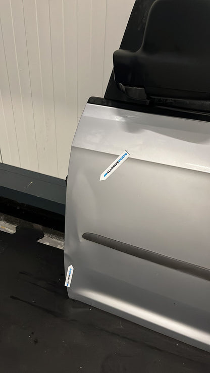 Volkswagen Caddy IV Voorportier links grijs LA7W 2K5831055